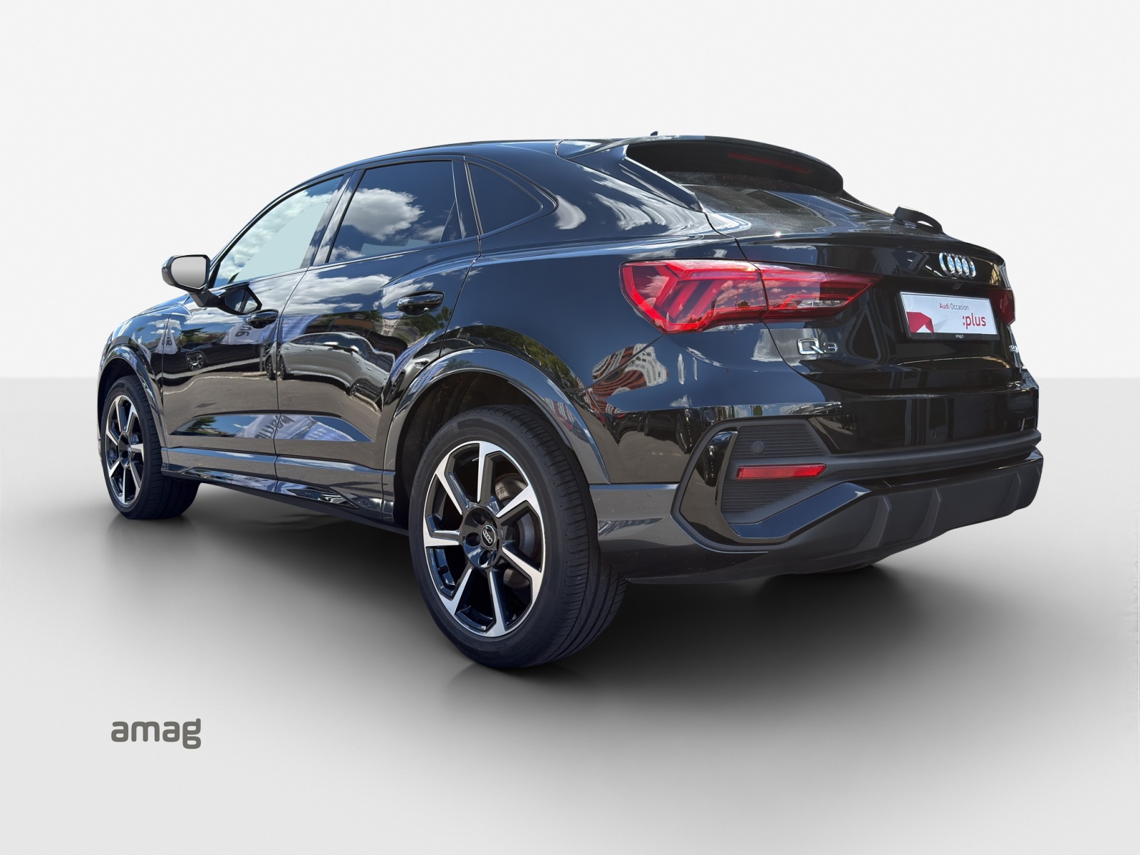 AUDI Q3 Sportback 35 TFSI S line Attraction S-tronic-image-2