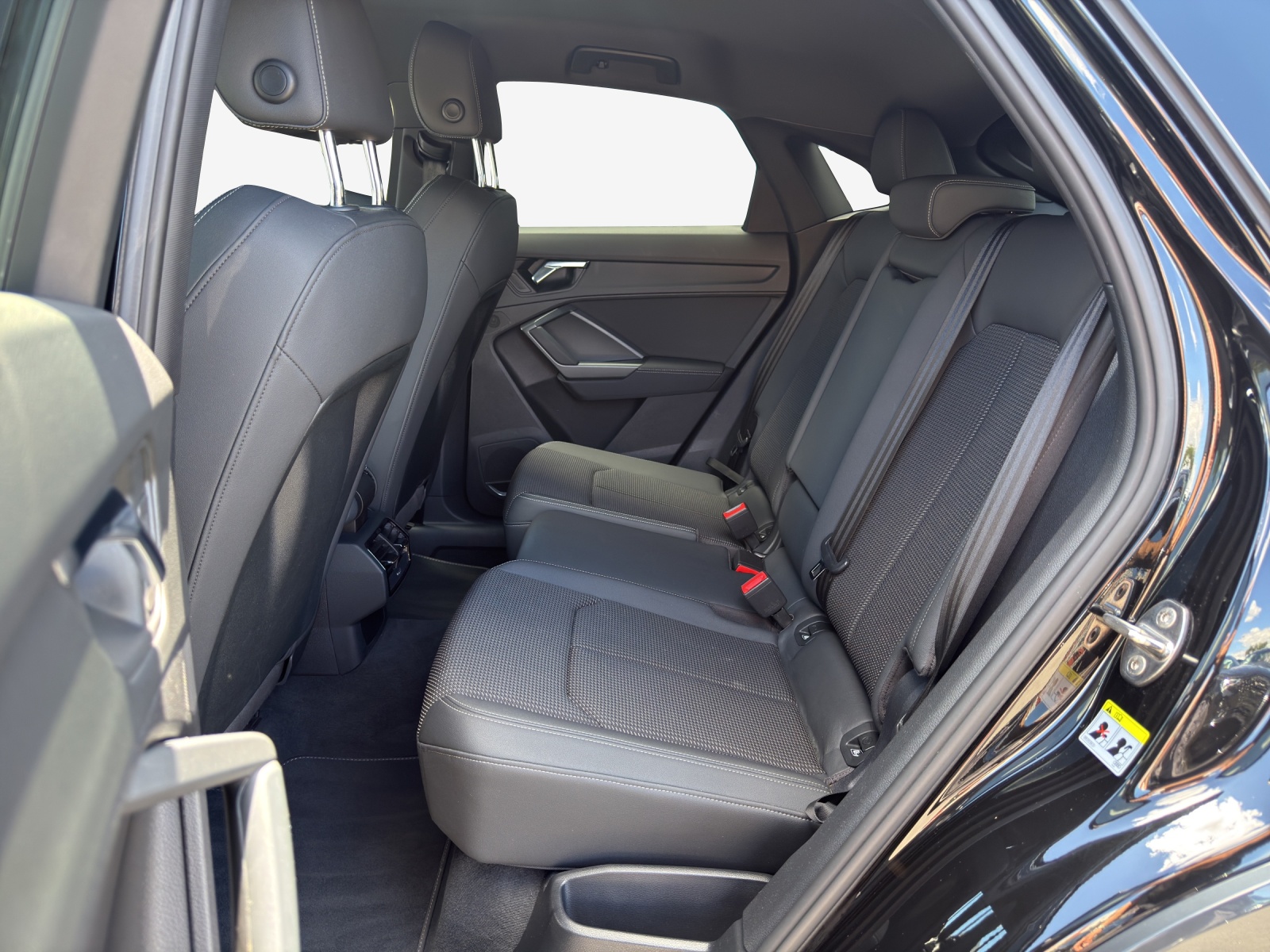 AUDI Q3 Sportback 35 TFSI S line Attraction S-tronic-image-11