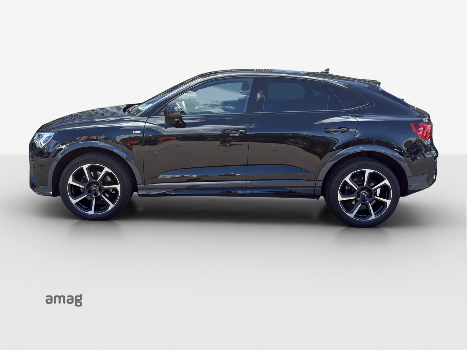AUDI Q3 Sportback 35 TFSI S line Attraction S-tronic-image-1