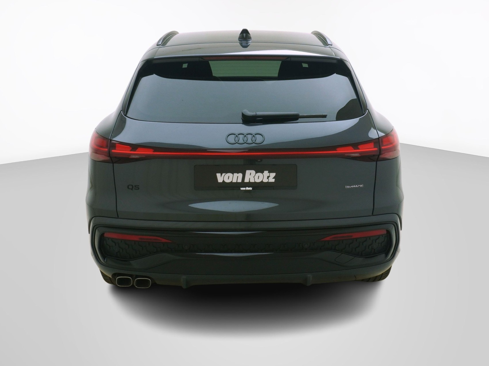 AUDI Q5 2.0 TDI S line quattro S-Tronic-image-2