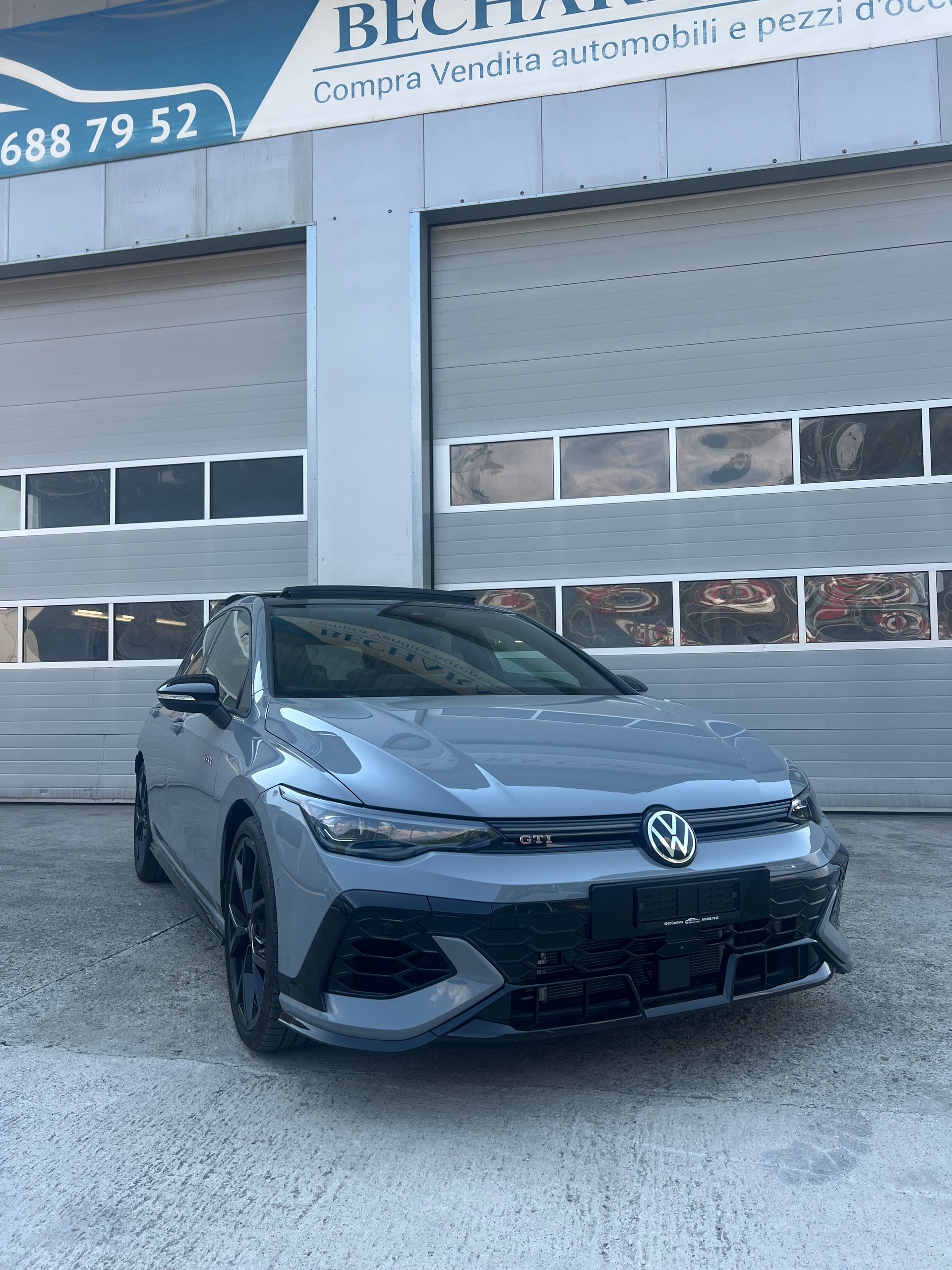 VW Golf 2.0 TSI GTI Clubsport Facelift DSG - Nardo Gray - Panorama - Akrapovic - Leasing 569.-/mese con 0.- acconto-image-0