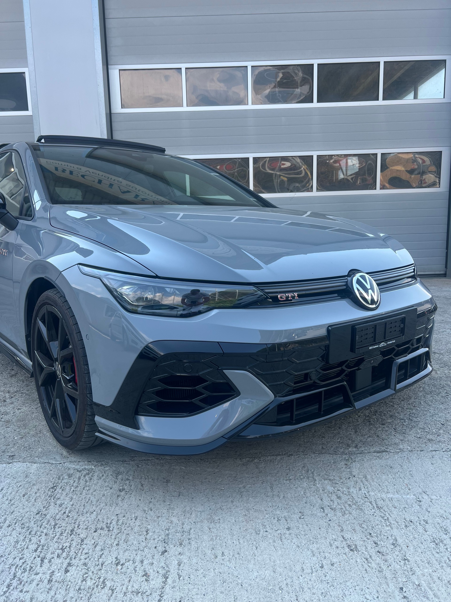 VW Golf 2.0 TSI GTI Clubsport Facelift DSG - Nardo Gray - Panorama - Akrapovic - Leasing 569.-/mese con 0.- acconto-image-8
