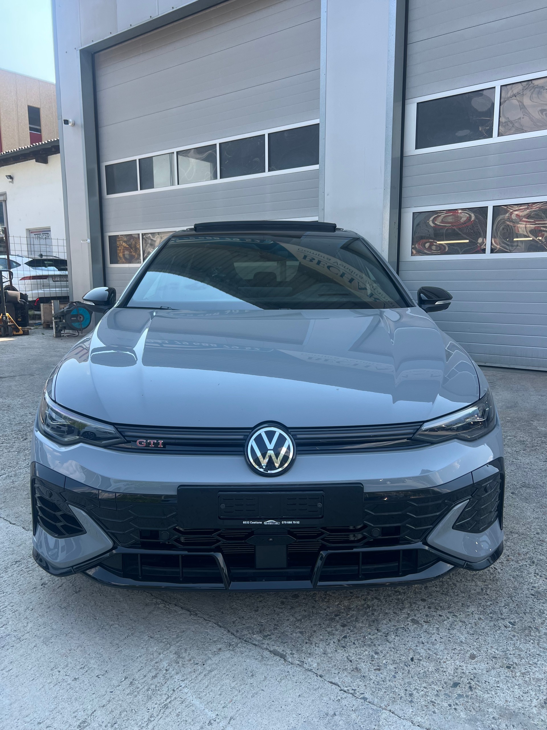 VW Golf 2.0 TSI GTI Clubsport Facelift DSG - Nardo Gray - Panorama - Akrapovic - Leasing 569.-/mese con 0.- acconto-image-1
