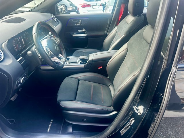 MERCEDES-BENZ GLA 35 AMG 4Matic 8G-Speedshift DCT-image-11