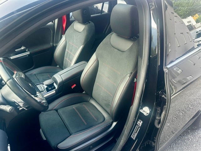 MERCEDES-BENZ GLA 35 AMG 4Matic 8G-Speedshift DCT-image-12