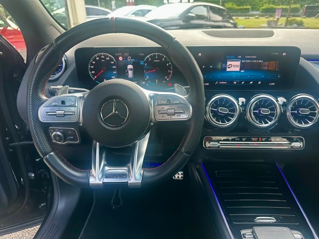 MERCEDES-BENZ GLA 35 AMG 4Matic 8G-Speedshift DCT-image-15