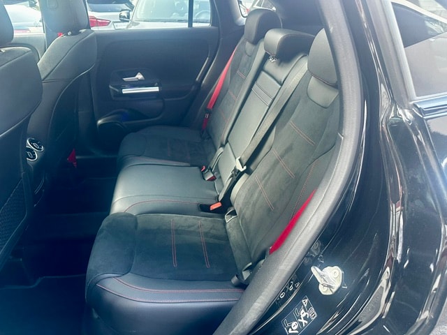 MERCEDES-BENZ GLA 35 AMG 4Matic 8G-Speedshift DCT-image-13