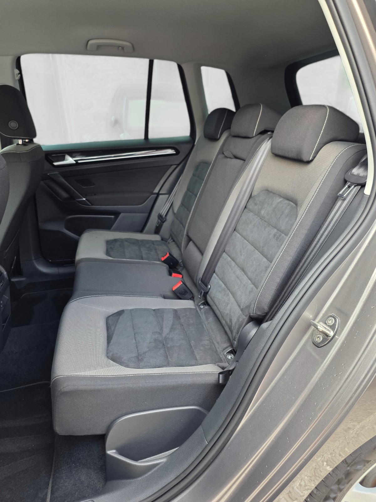 VW Golf Sportsvan 1.4 TSI Highline DSG-image-12
