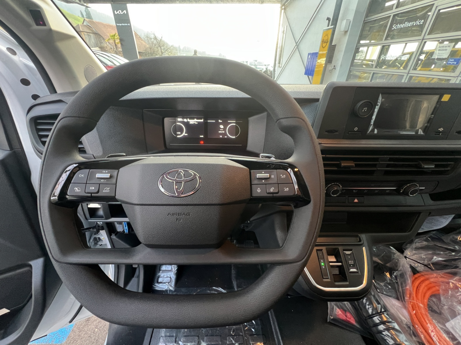 TOYOTA PROACE Brückenwagen L1 75KWh-image-9