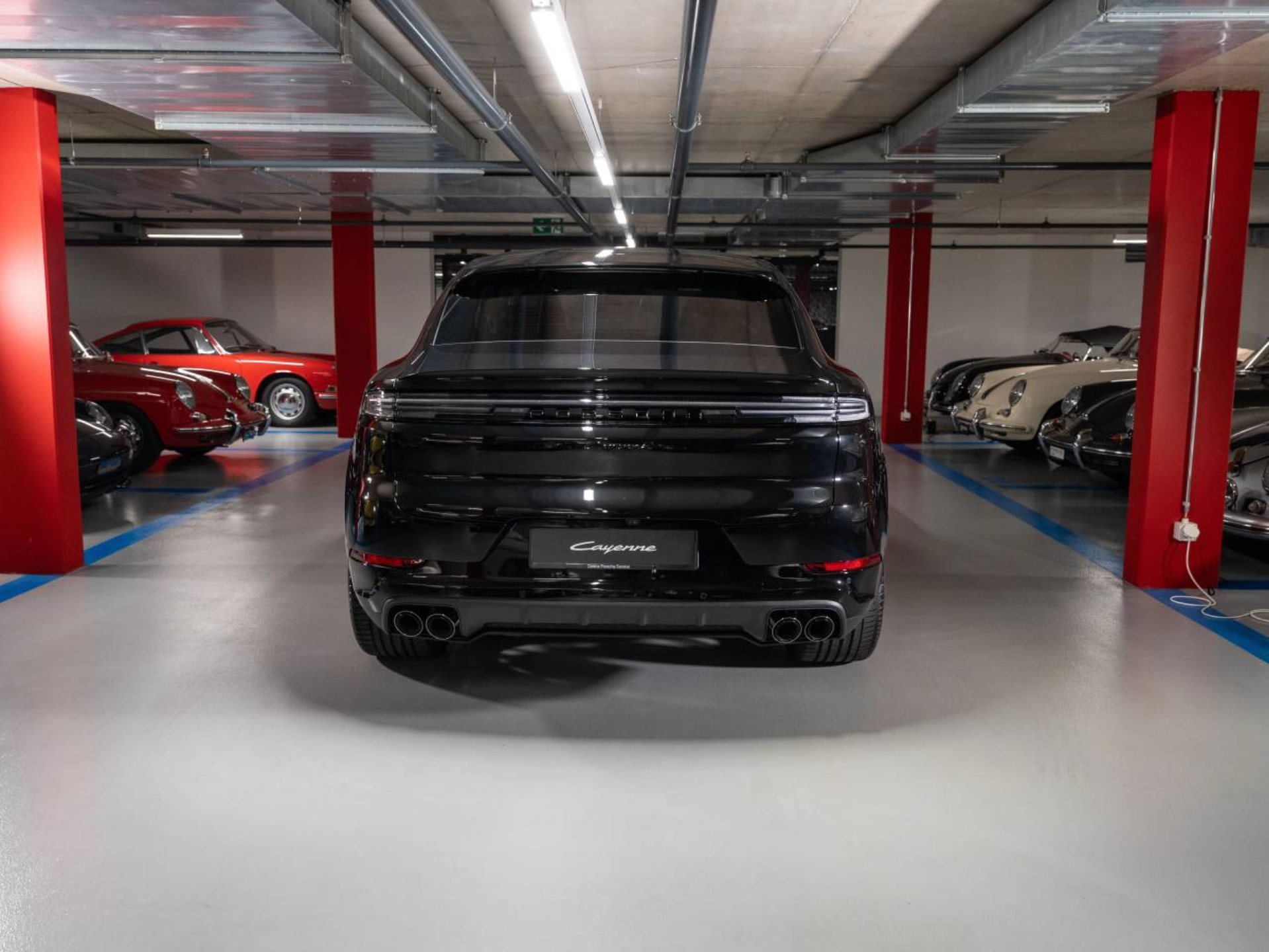 PORSCHE Cayenne E-Hybrid Coupé Black Edition-image-5