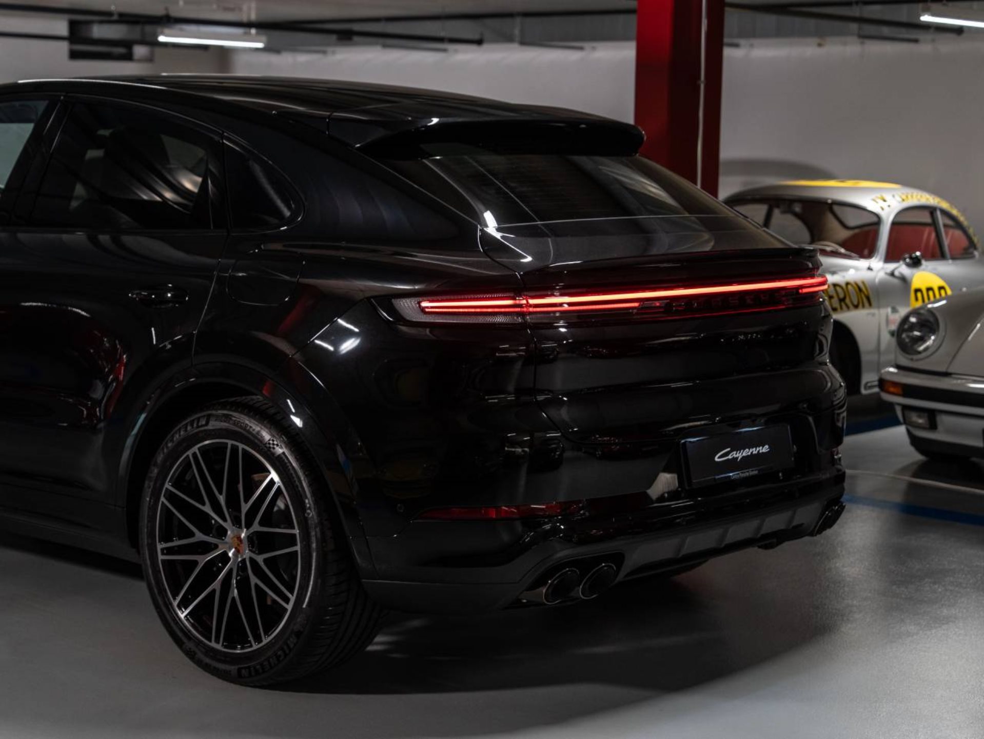 PORSCHE Cayenne E-Hybrid Coupé Black Edition-image-26