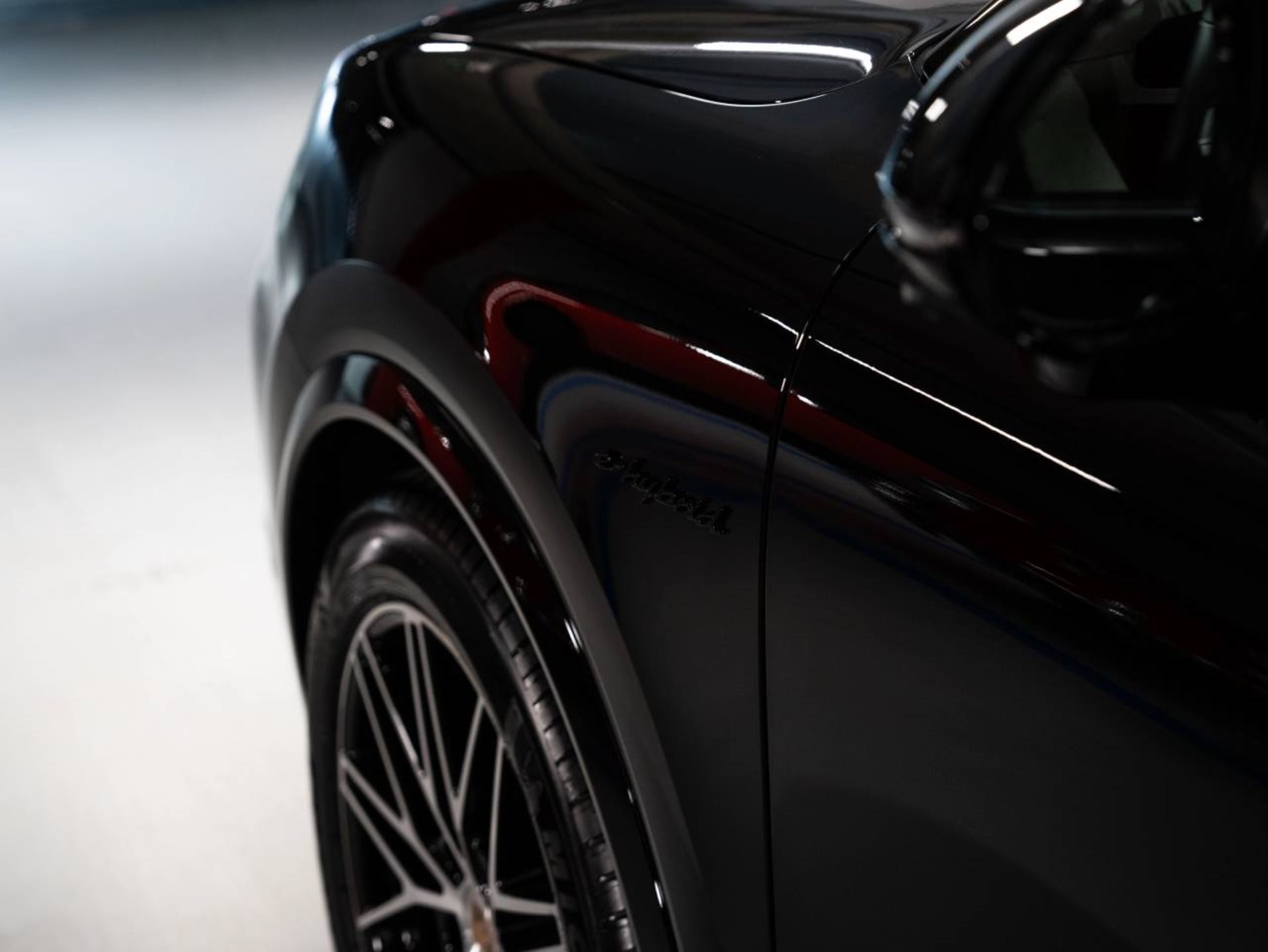 PORSCHE Cayenne E-Hybrid Coupé Black Edition-image-24