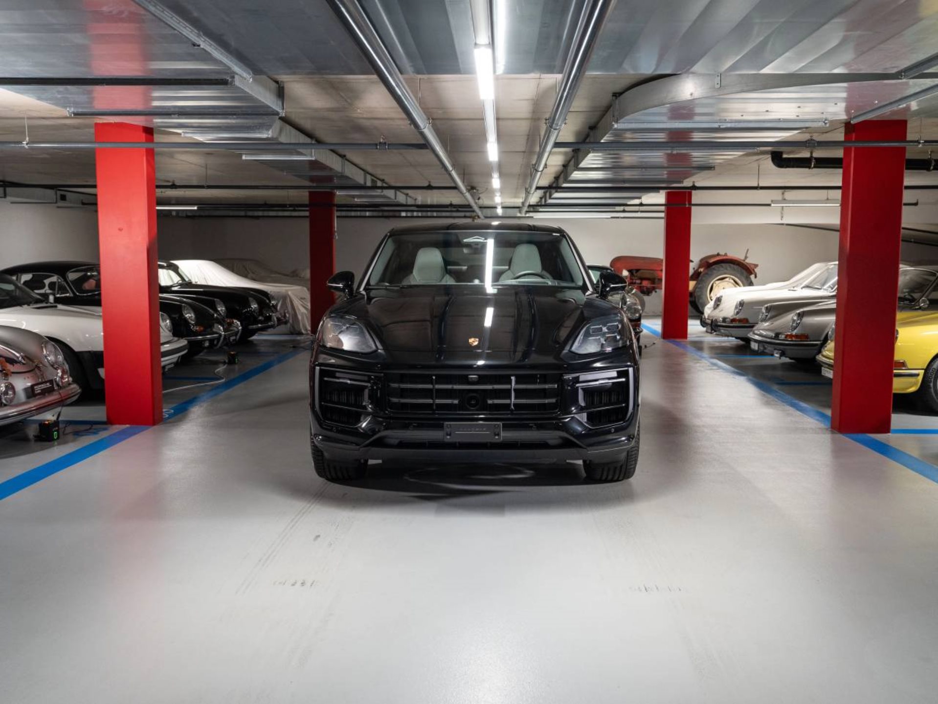 PORSCHE Cayenne E-Hybrid Coupé Black Edition-image-1