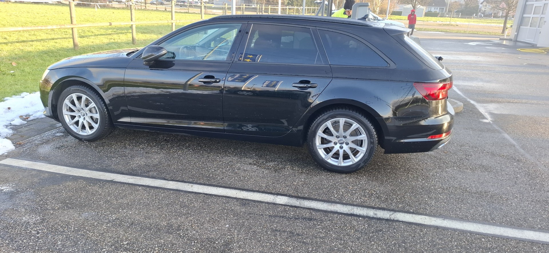 AUDI 2.0 40 TDI quattro S-Tronic-image-2