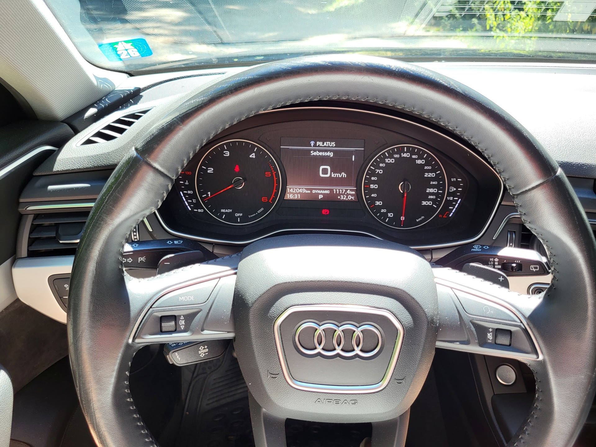 AUDI 2.0 40 TDI quattro S-Tronic-image-3
