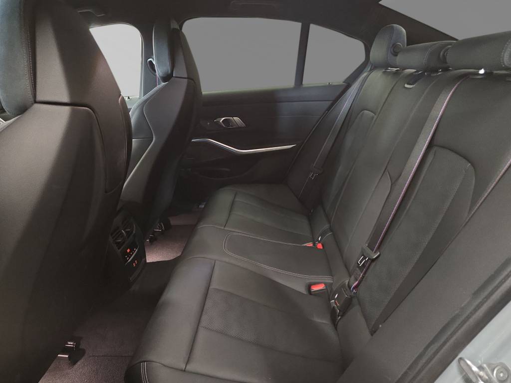 BMW M3 Competition M xDrive-image-7