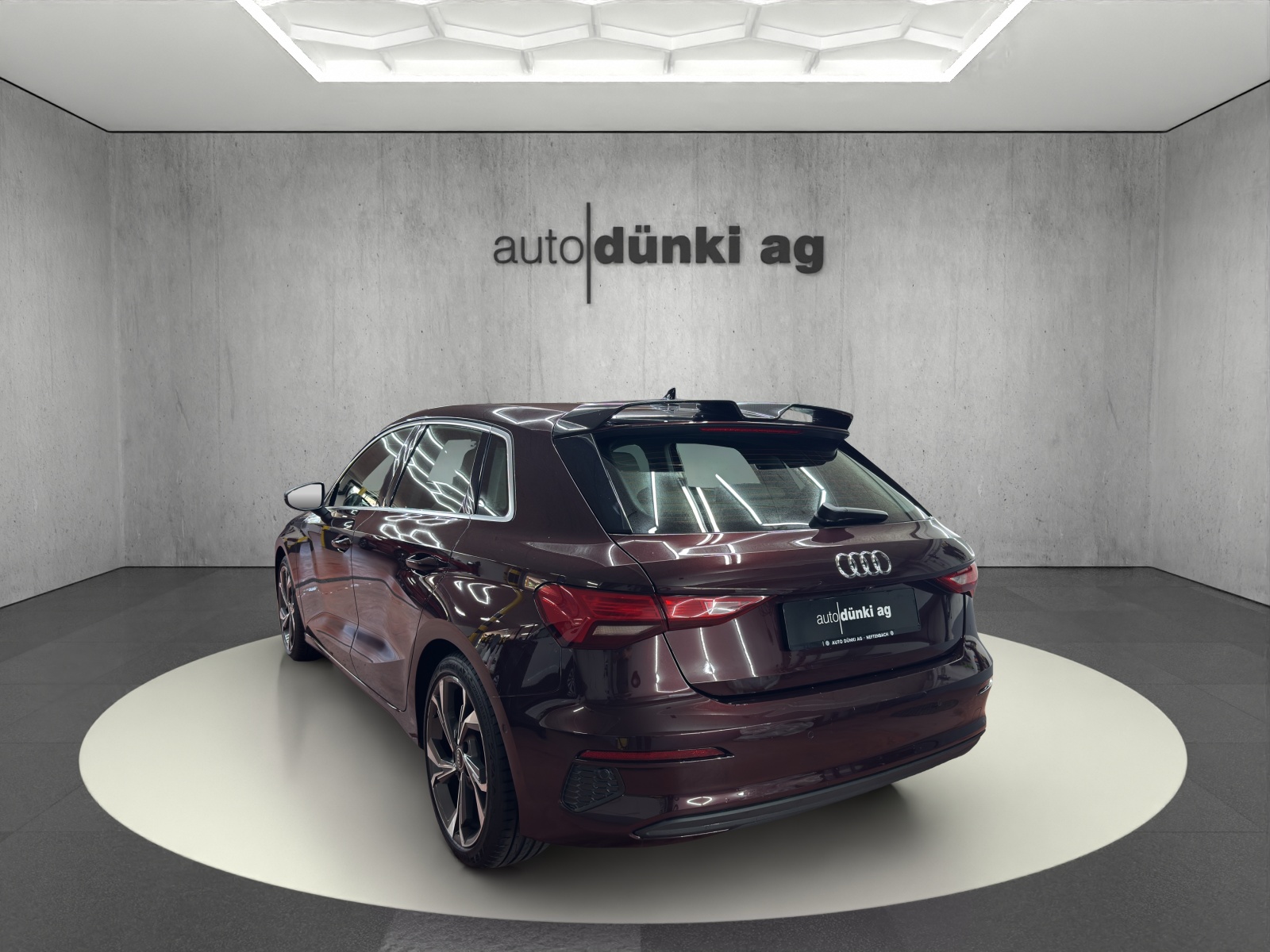 AUDI A3 Sportback 35 TFSI Attraction-image-2