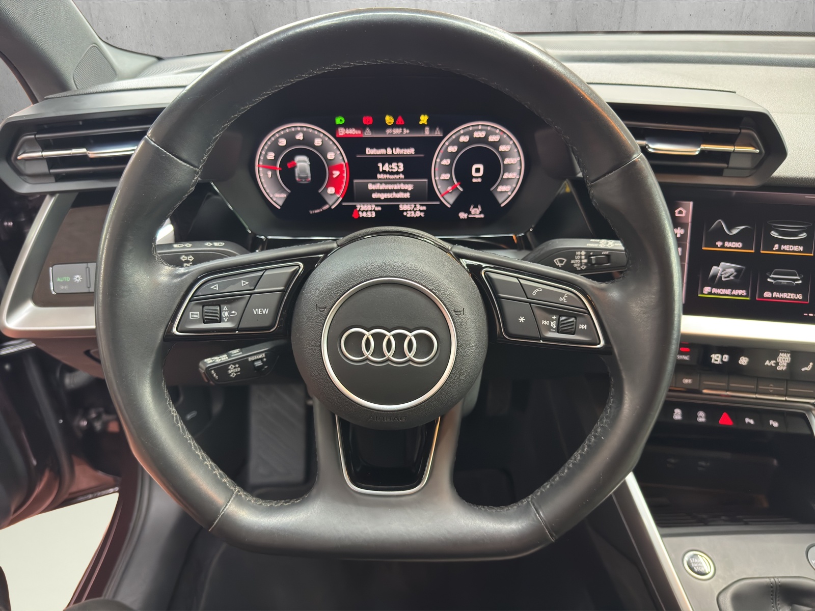 AUDI A3 Sportback 35 TFSI Attraction-image-9