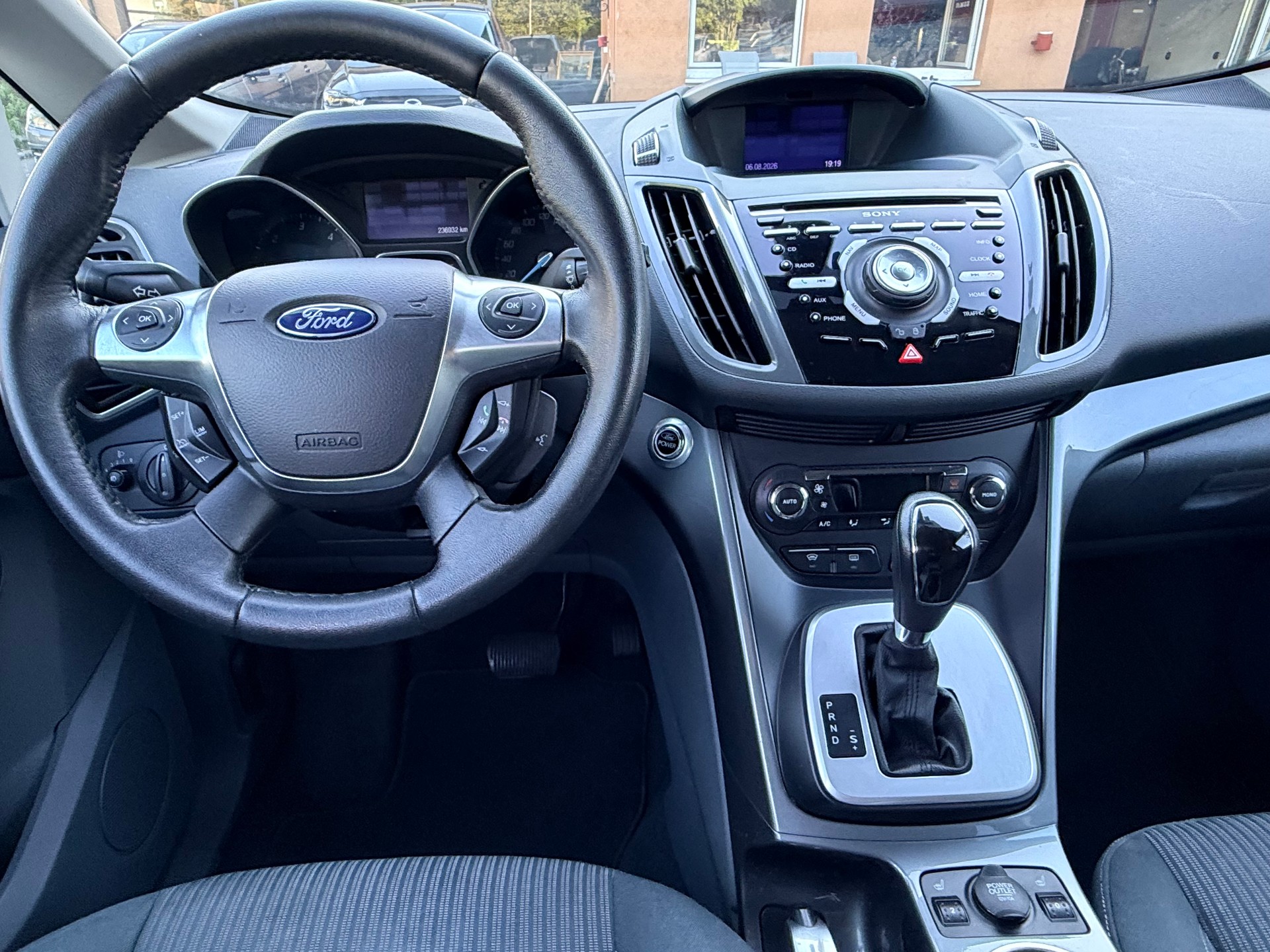 FORD C-Max 2.0 TDCi Carving PowerShift-image-18