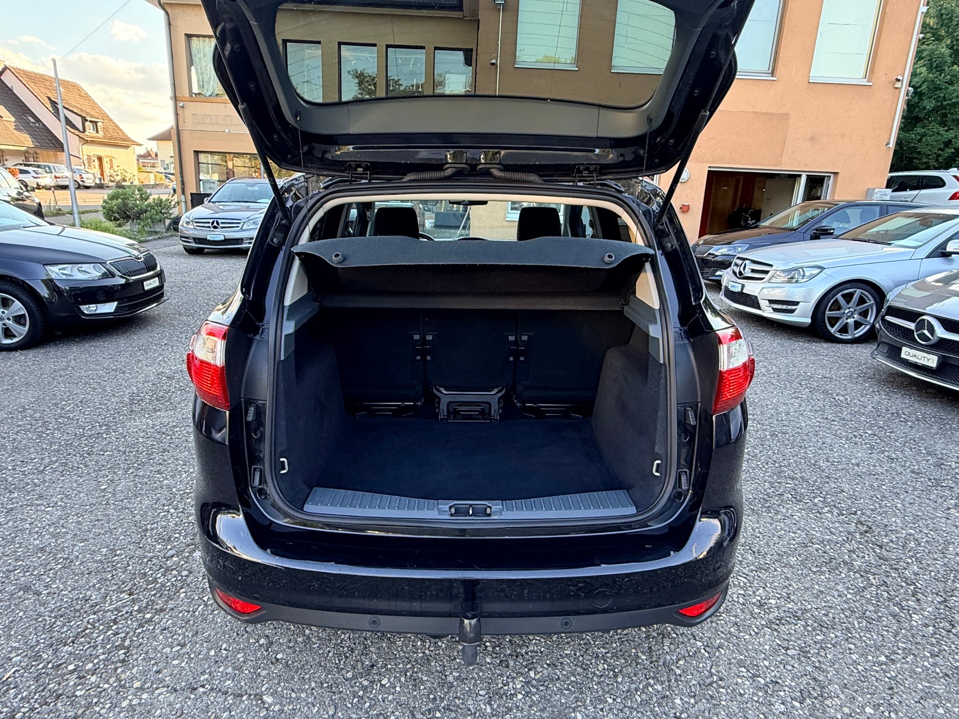 FORD C-Max 2.0 TDCi Carving PowerShift-image-13