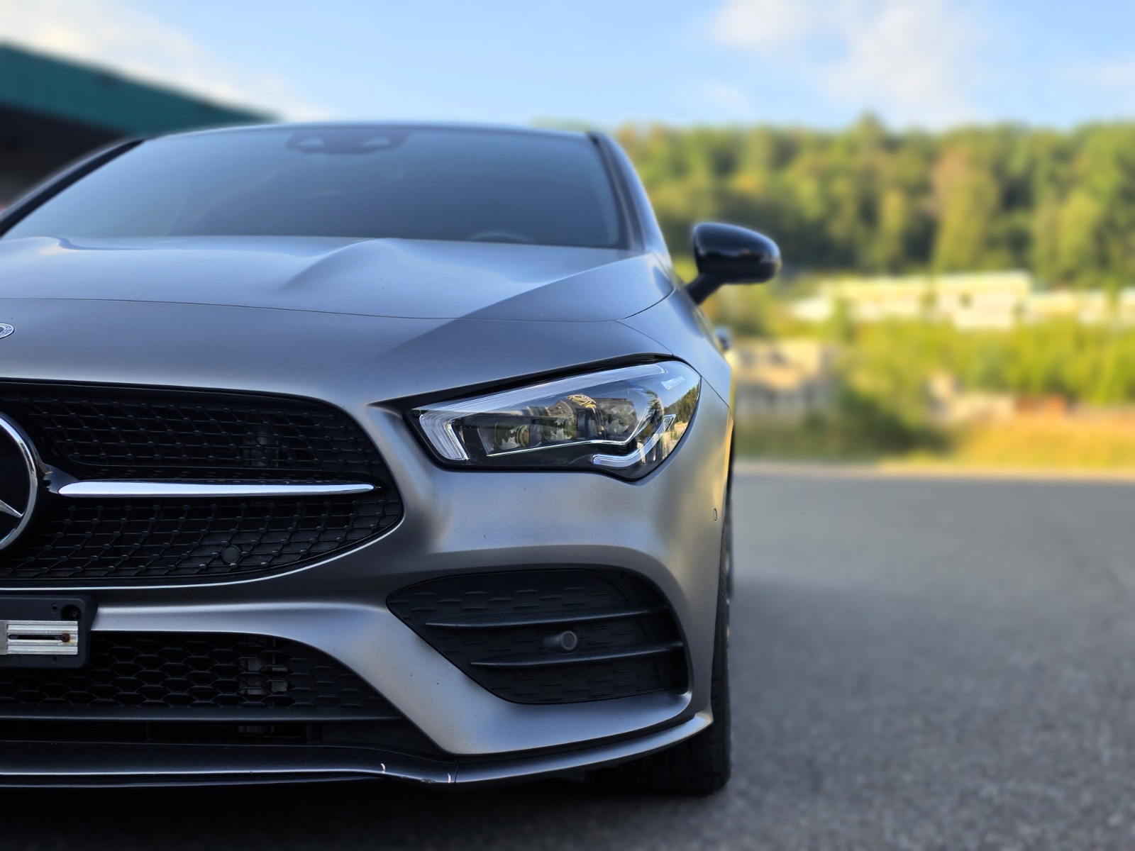 MERCEDES-BENZ CLA Shooting Brake 220 d 4Matic AMG Line-image-8