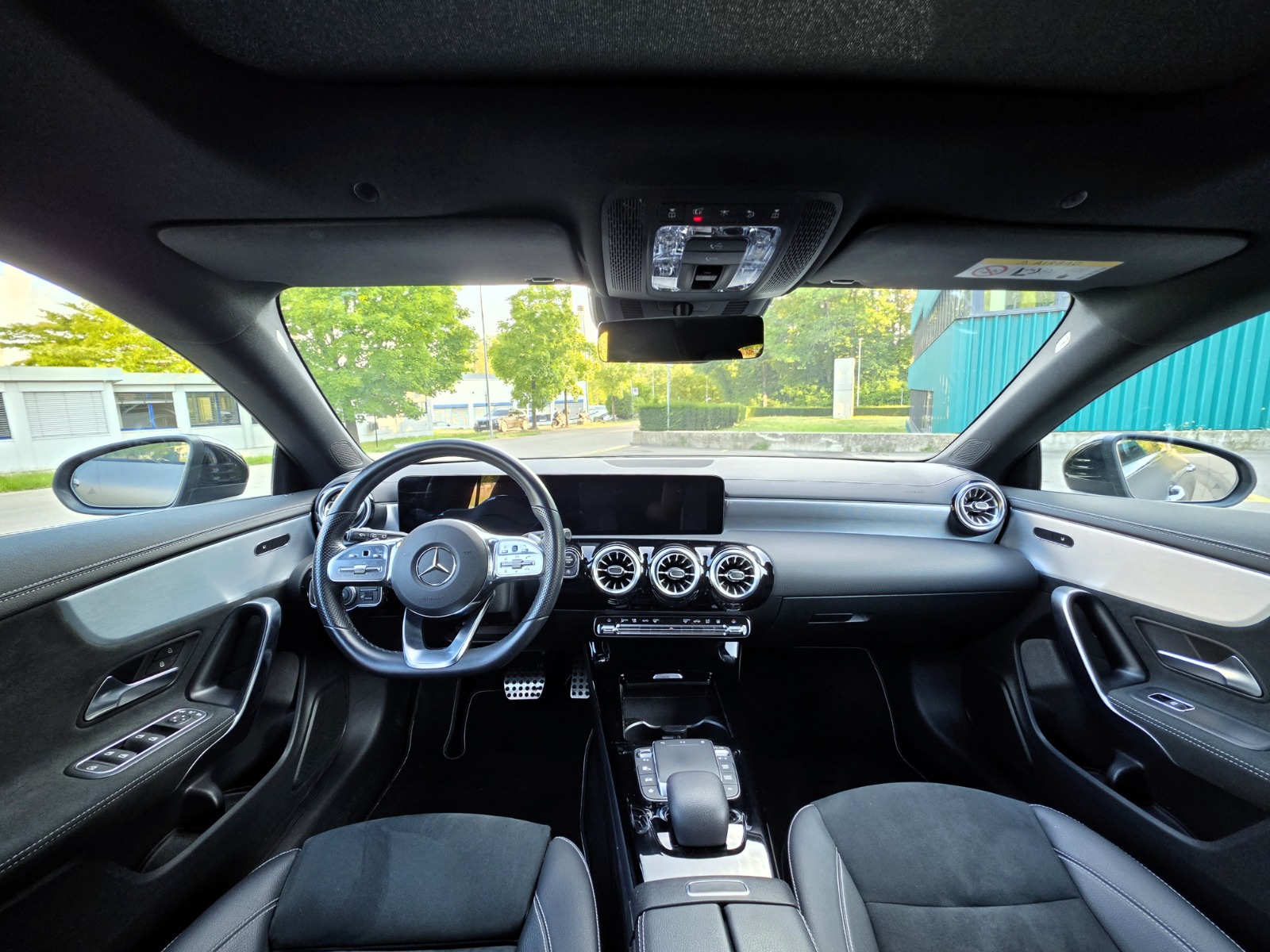 MERCEDES-BENZ CLA Shooting Brake 220 d 4Matic AMG Line-image-10
