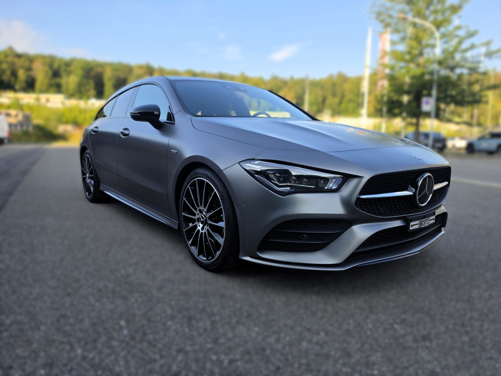 MERCEDES-BENZ CLA Shooting Brake 220 d 4Matic AMG Line-image-6