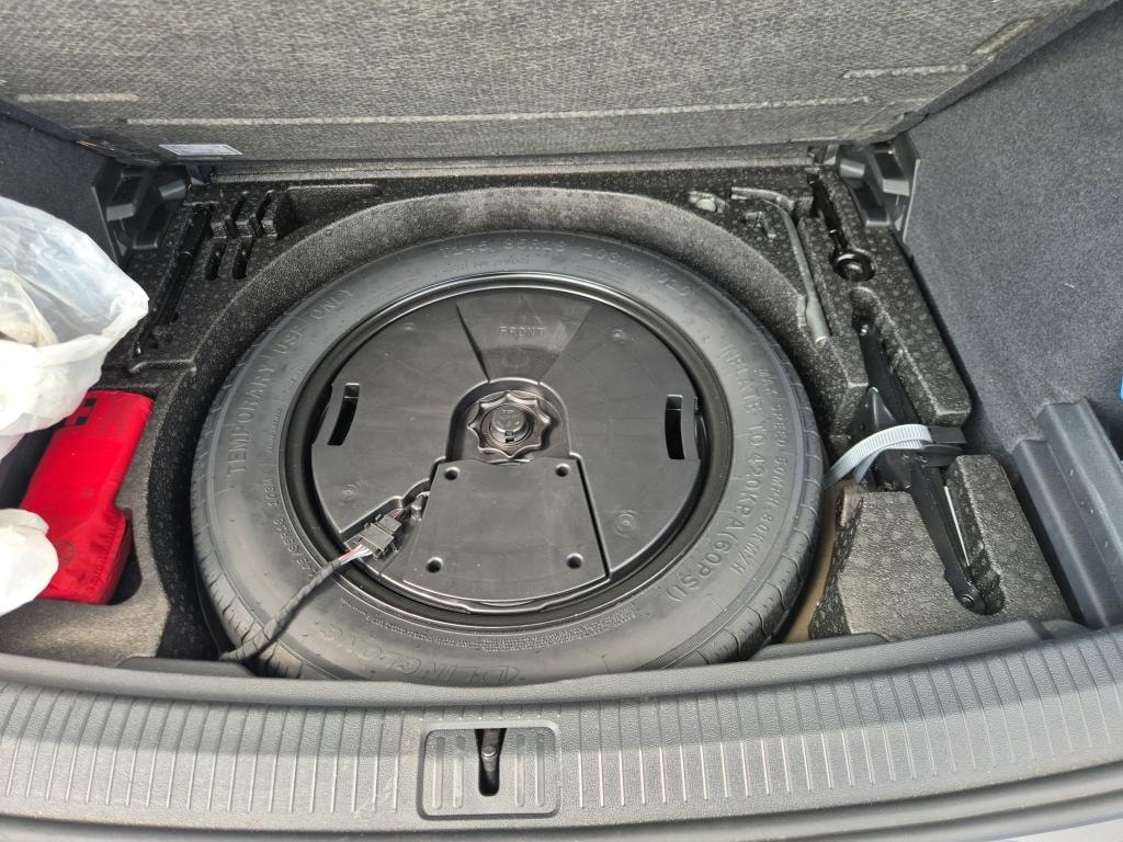 VW Tiguan 2.0 TDI SCR R-Line 4Motion DSG / Vollausstattung / Panorama-image-4