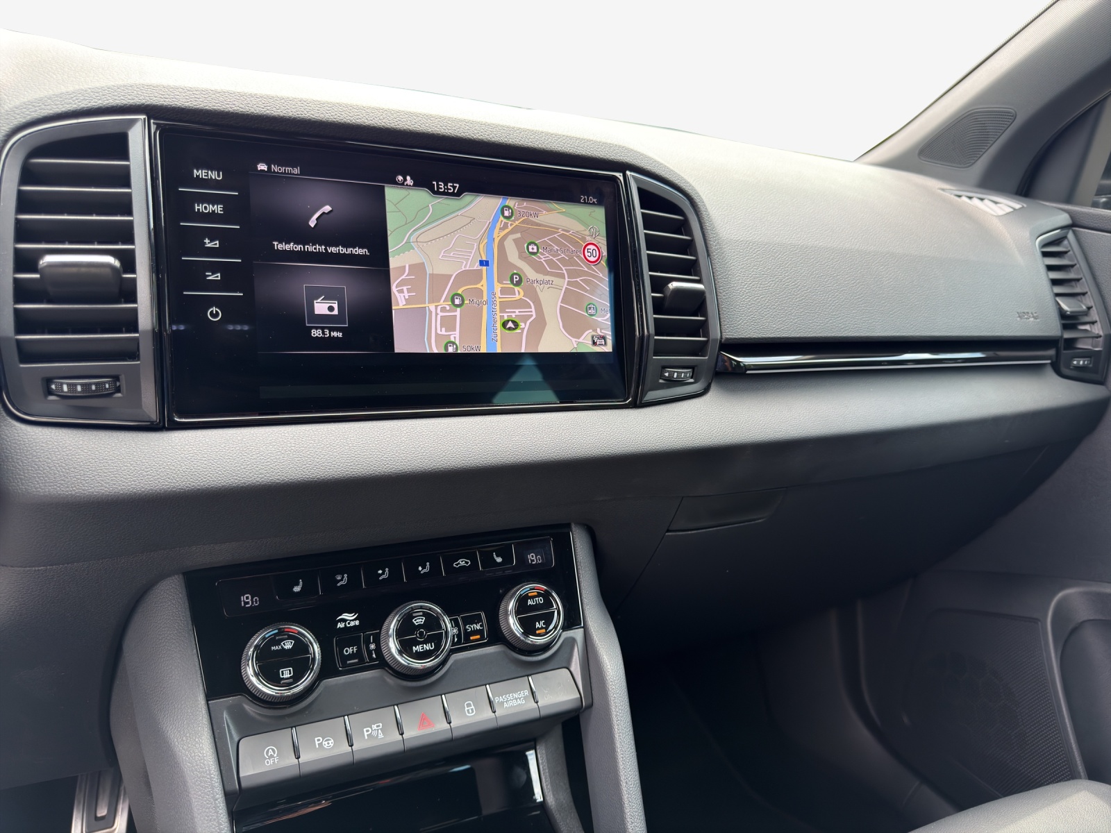 SKODA Karoq 2.0 TSI SportLine 4x4 DSG-image-10