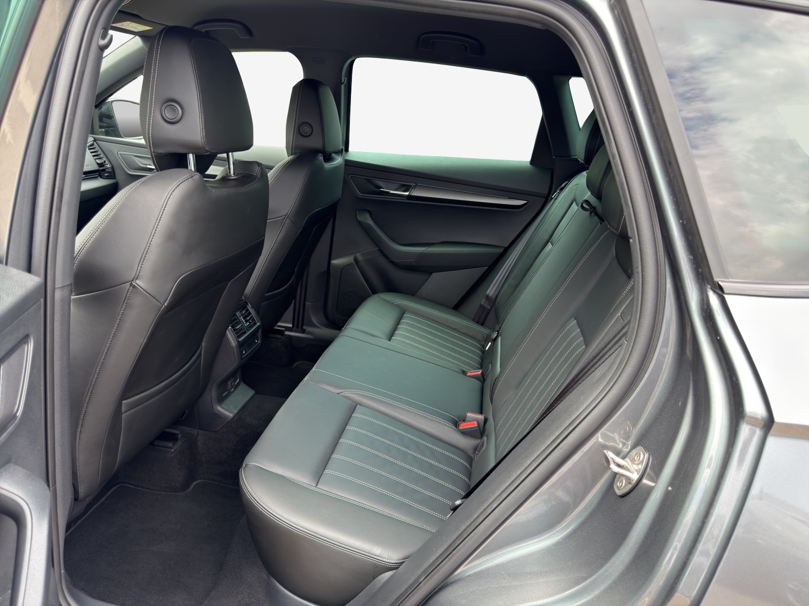 SKODA Karoq 2.0 TSI SportLine 4x4 DSG-image-11