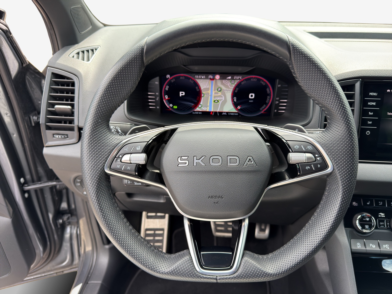 SKODA Karoq 2.0 TSI SportLine 4x4 DSG-image-9