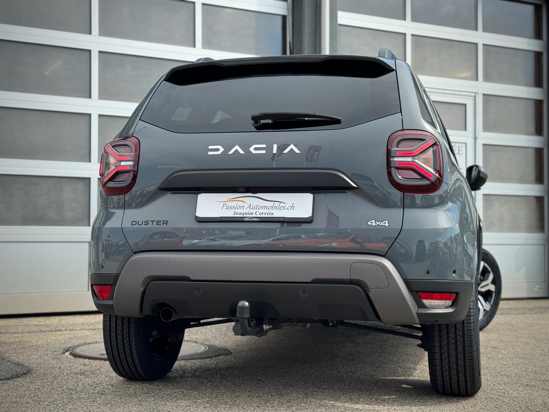 DACIA Duster TCe 150 Expression 4x4 - Véhicule Suisse (CH)-image-1