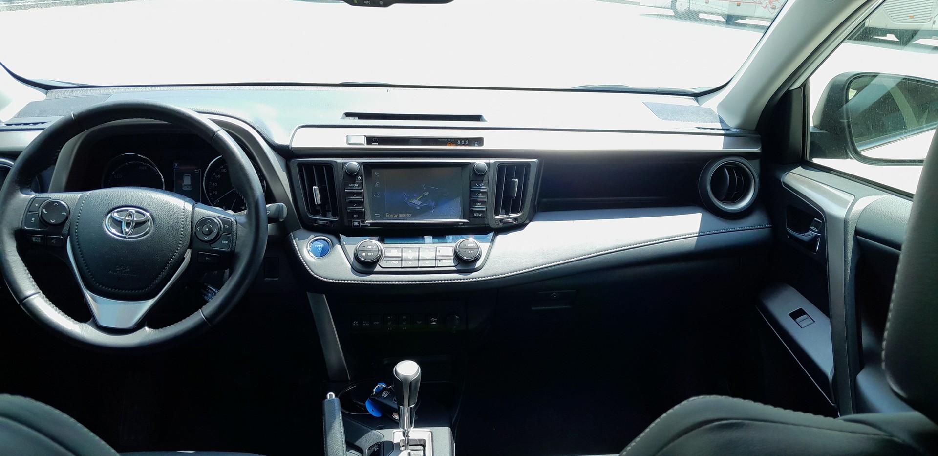 TOYOTA RAV-4 2.5 HSD Sol Premium e-CVT-image-12