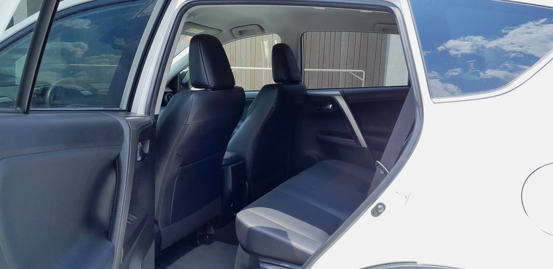 TOYOTA RAV-4 2.5 HSD Sol Premium e-CVT-image-10