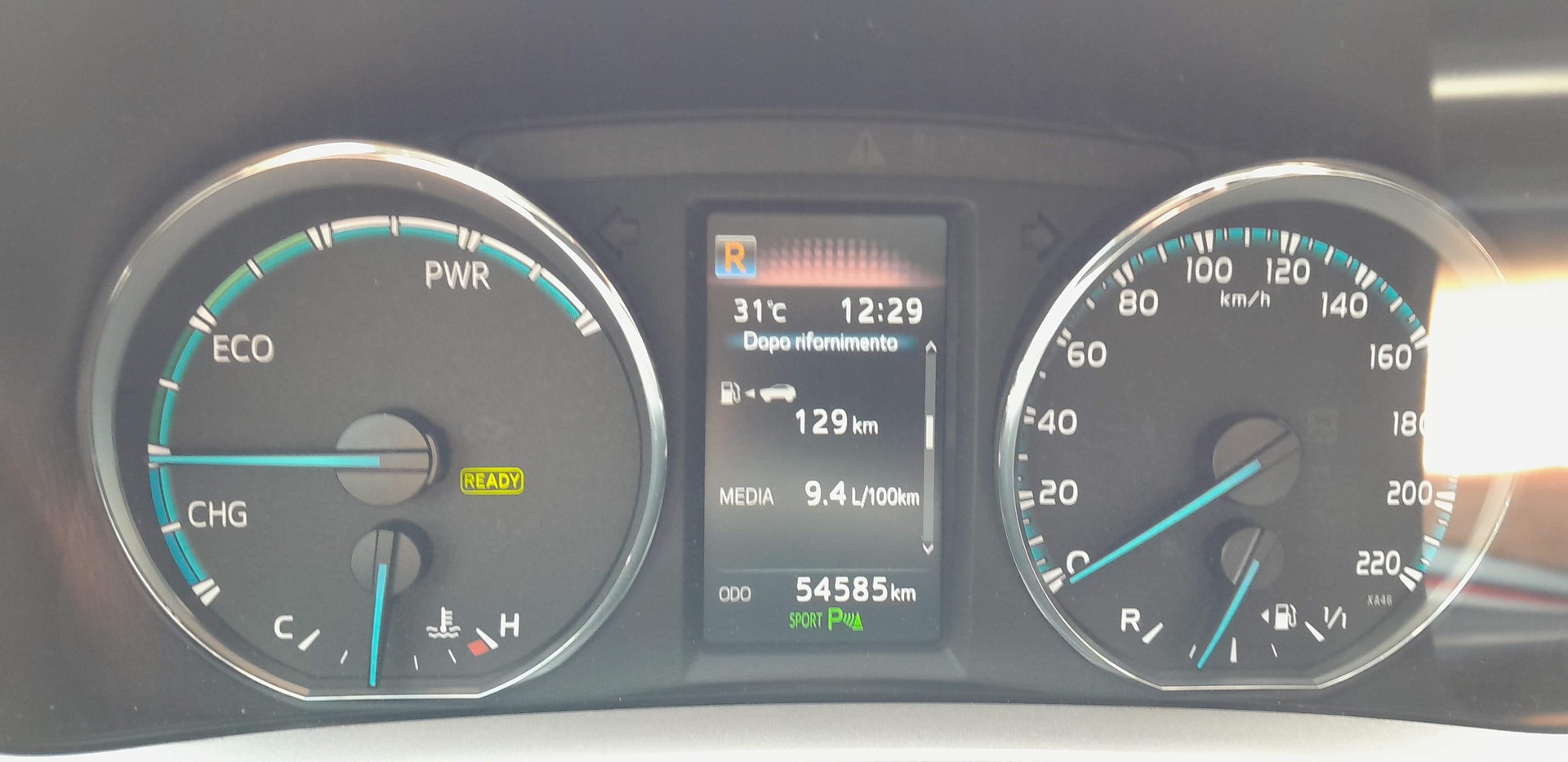 TOYOTA RAV-4 2.5 HSD Sol Premium e-CVT-image-13