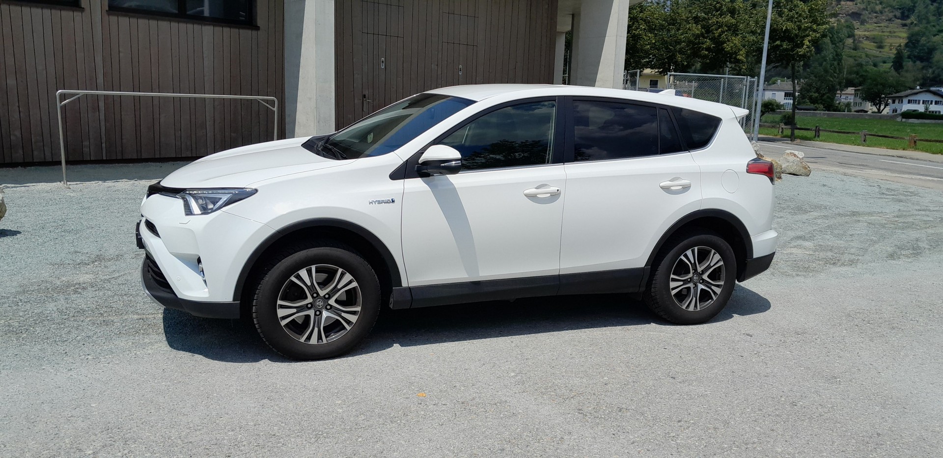 TOYOTA RAV-4 2.5 HSD Sol Premium e-CVT-image-4