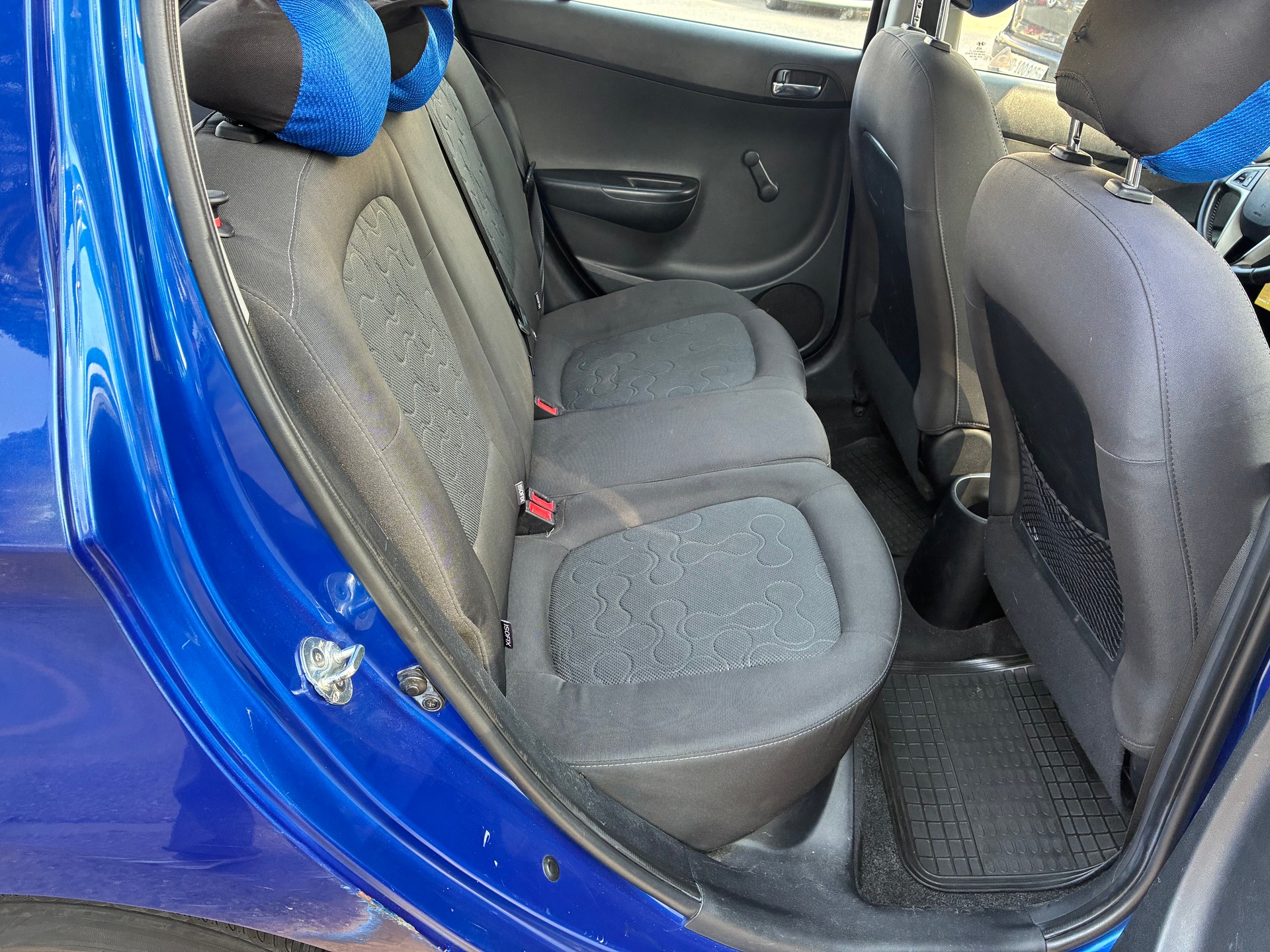 HYUNDAI i20 1.4 Style Automatic-image-9