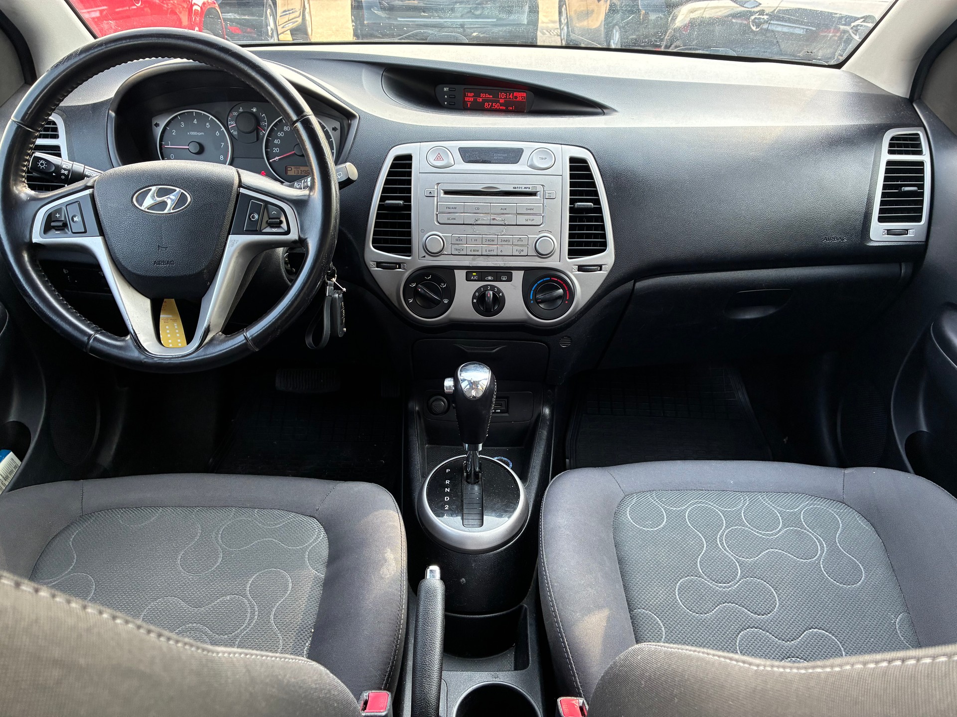 HYUNDAI i20 1.4 Style Automatic-image-10