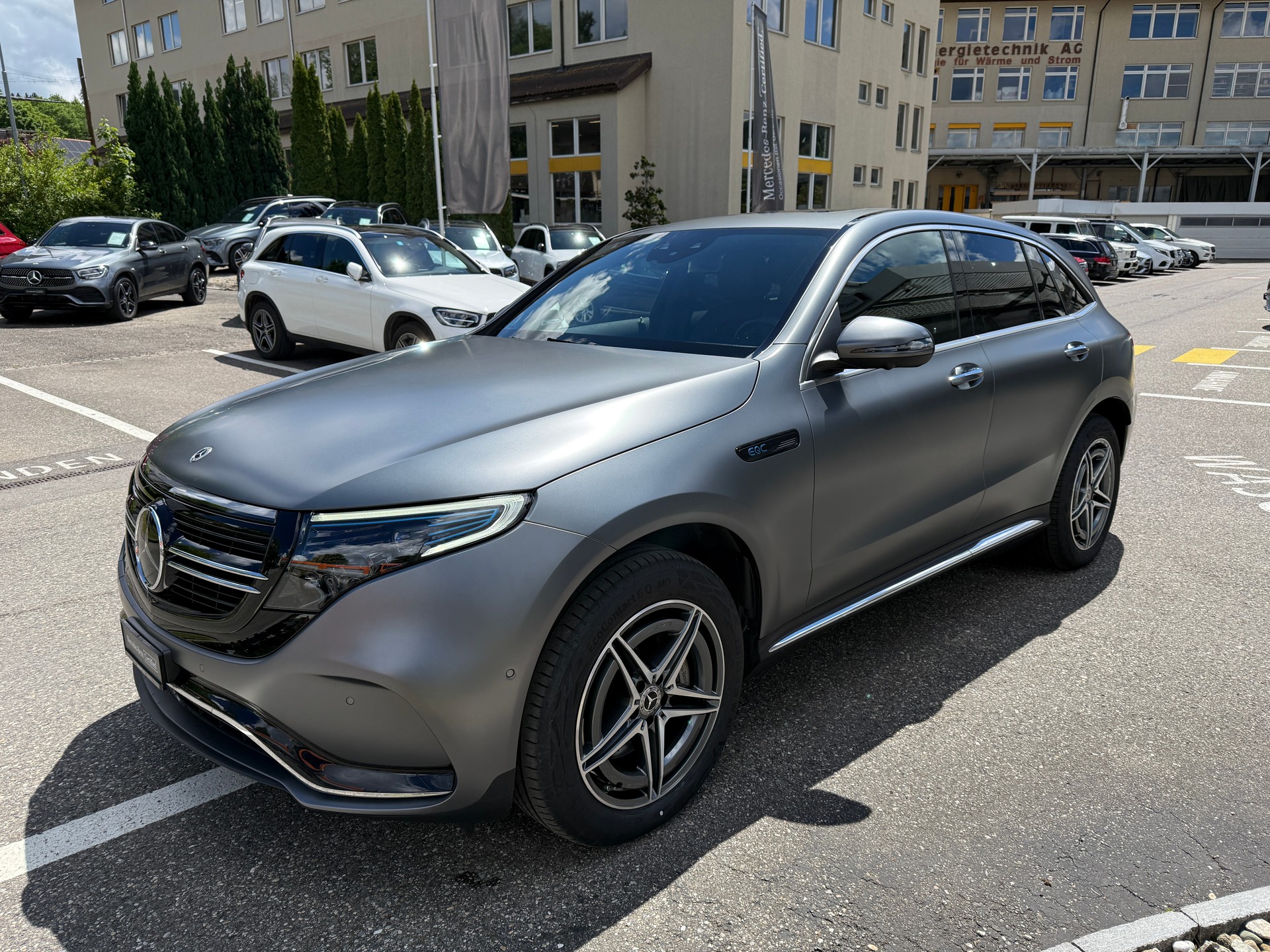 MERCEDES-BENZ EQC 400 AMG Line 4matic-image-2
