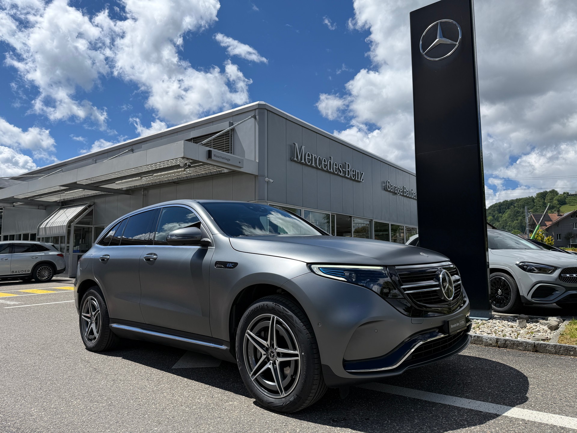 MERCEDES-BENZ EQC 400 AMG Line 4matic-image-0
