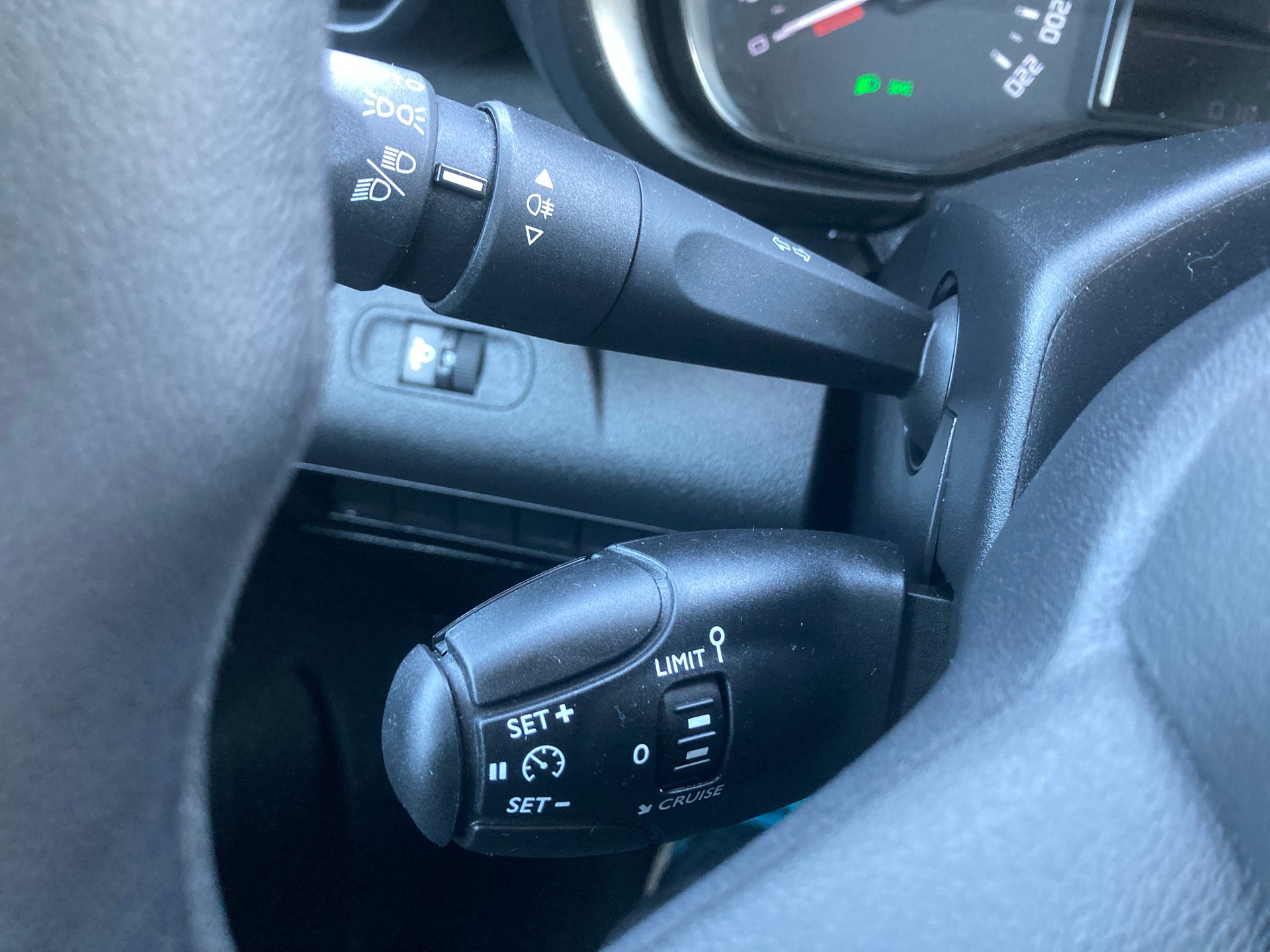 CITROEN Berlingo Van 1.5 Blue HDi 130 s/s 4x4-image-13