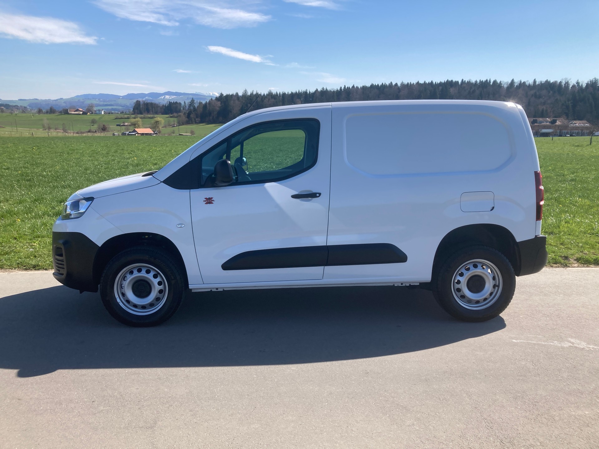 CITROEN Berlingo Van 1.5 Blue HDi 130 s/s 4x4-image-2