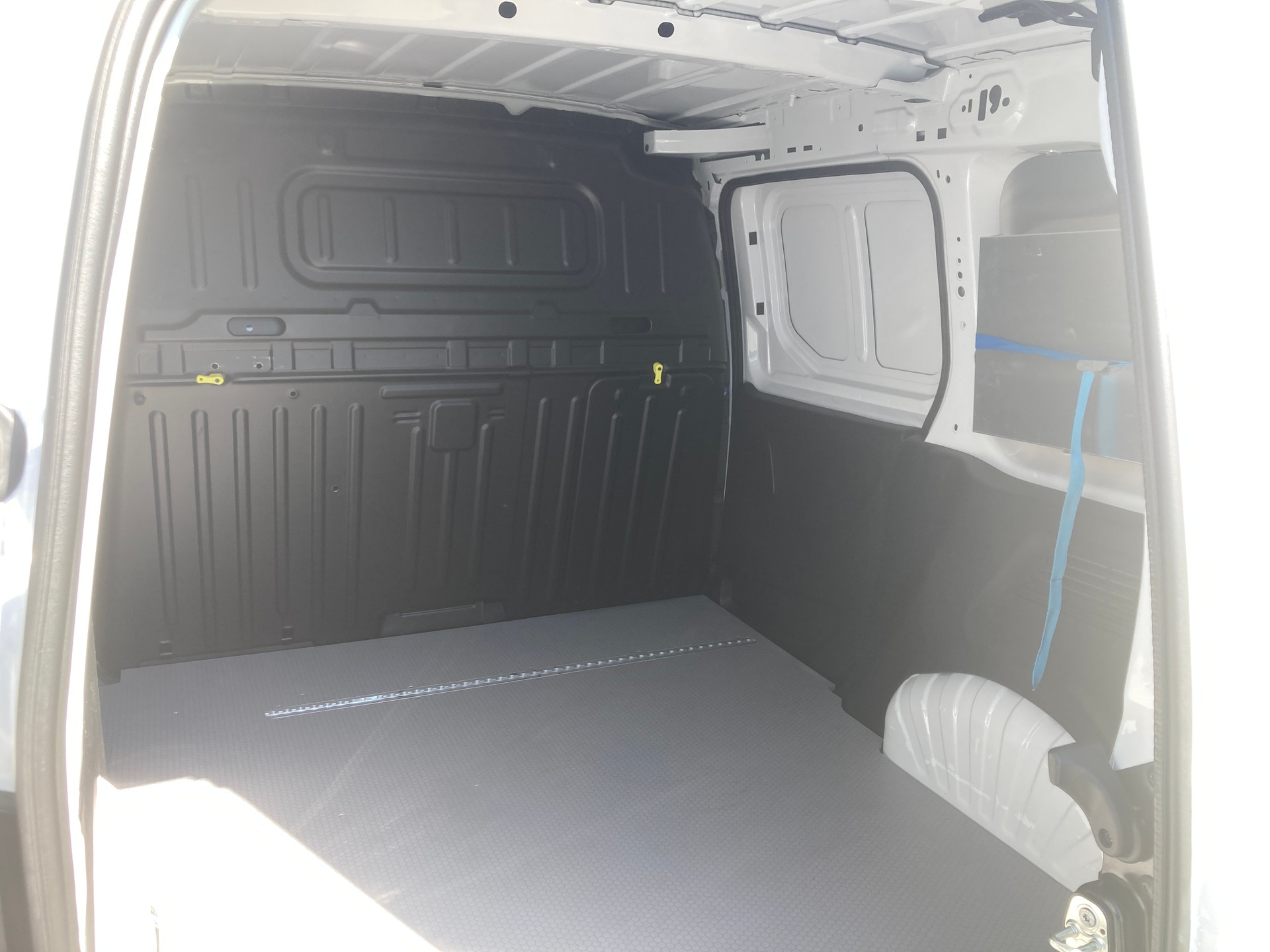 CITROEN Berlingo Van 1.5 Blue HDi 130 s/s 4x4-image-3