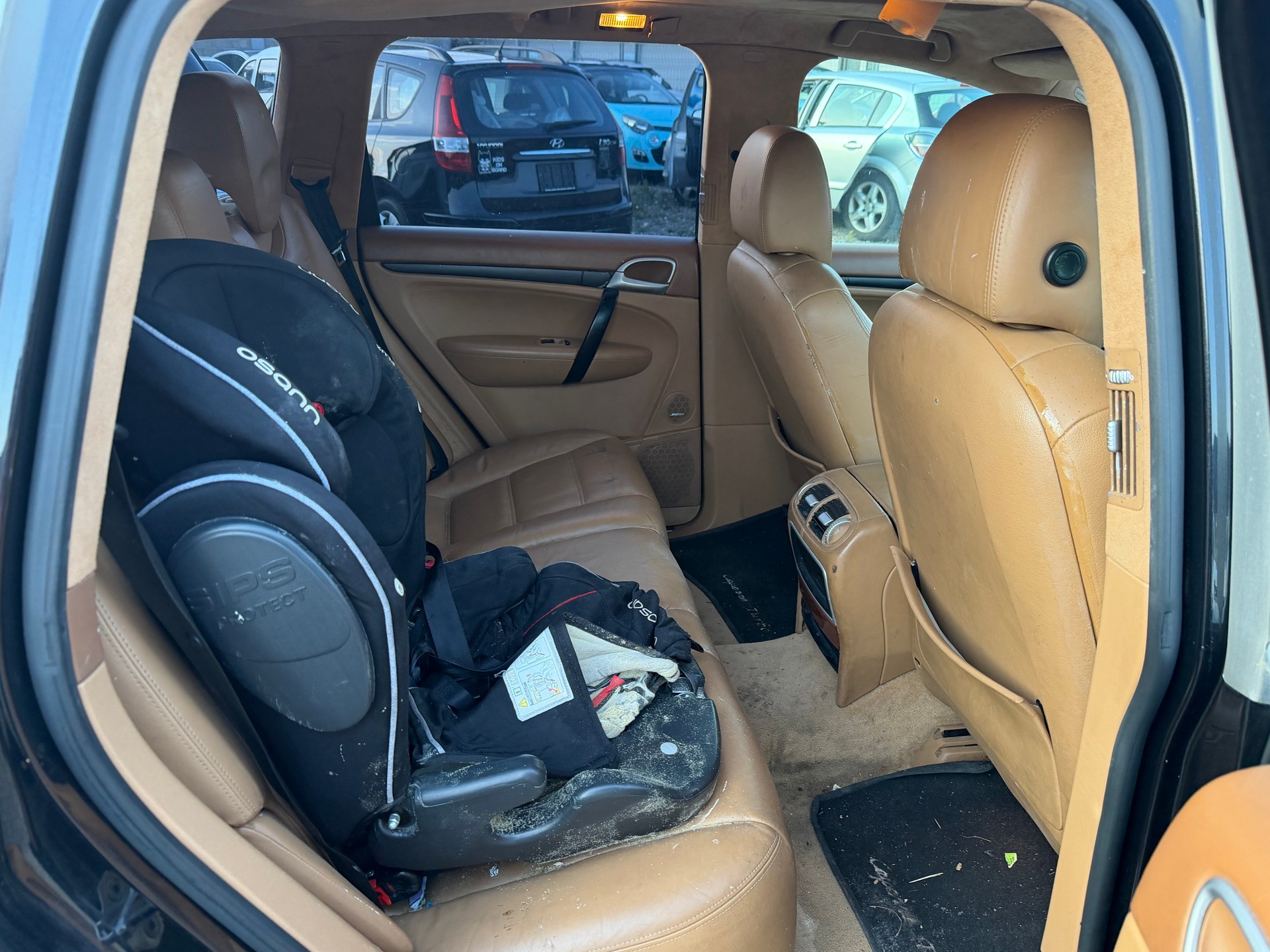 PORSCHE Cayenne Turbo-image-11