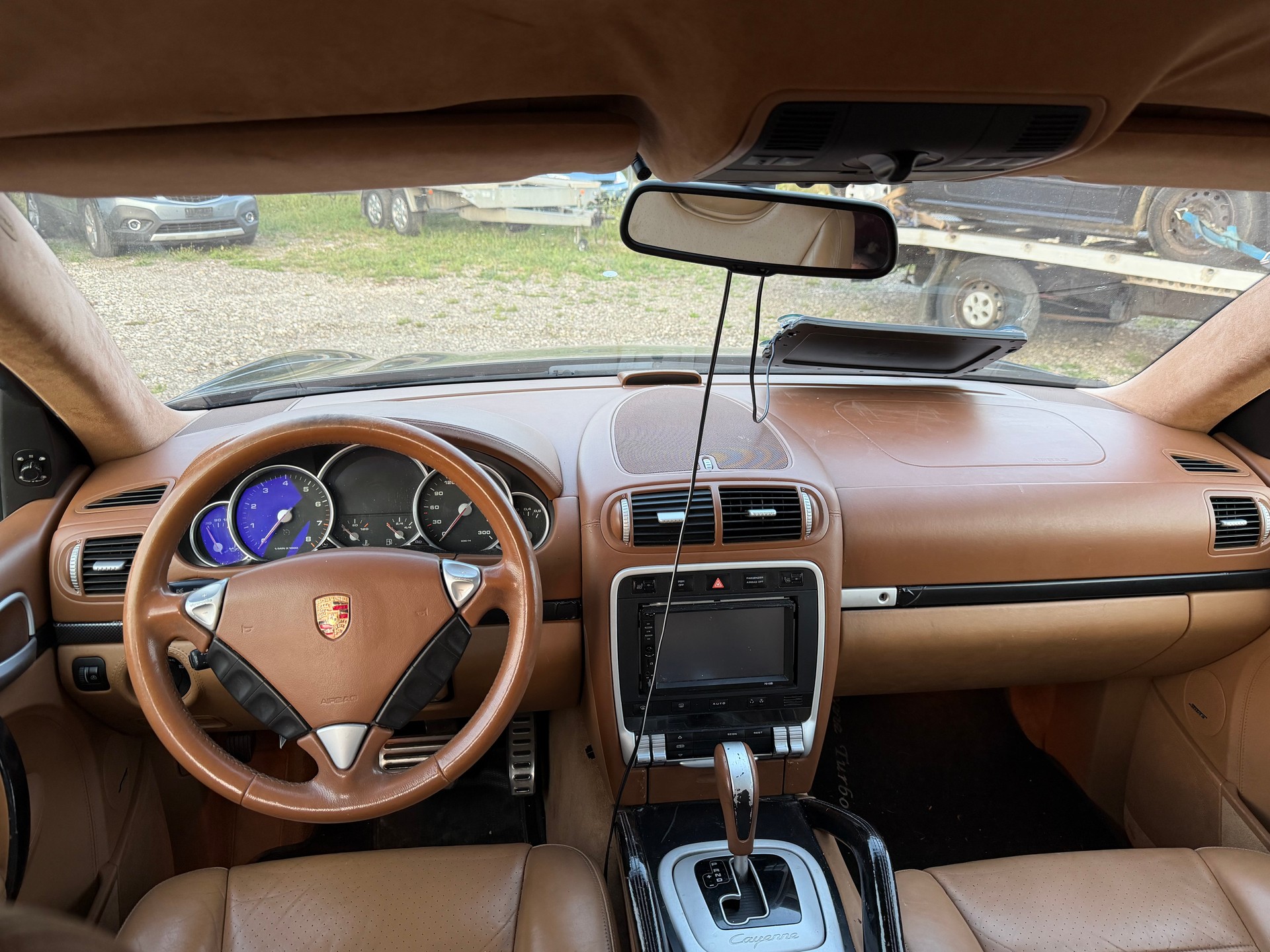PORSCHE Cayenne Turbo-image-9