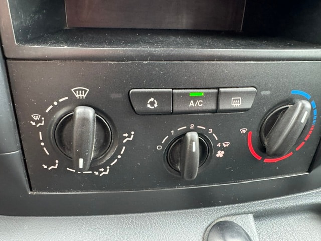 CITROEN Jumpy 2.0 HDi L2H1 Exclusive-image-8
