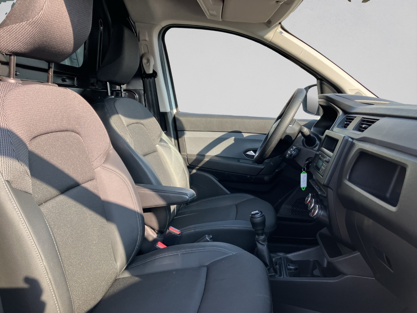 RENAULT Express 1.3TCe 100 PF Advance-image-15