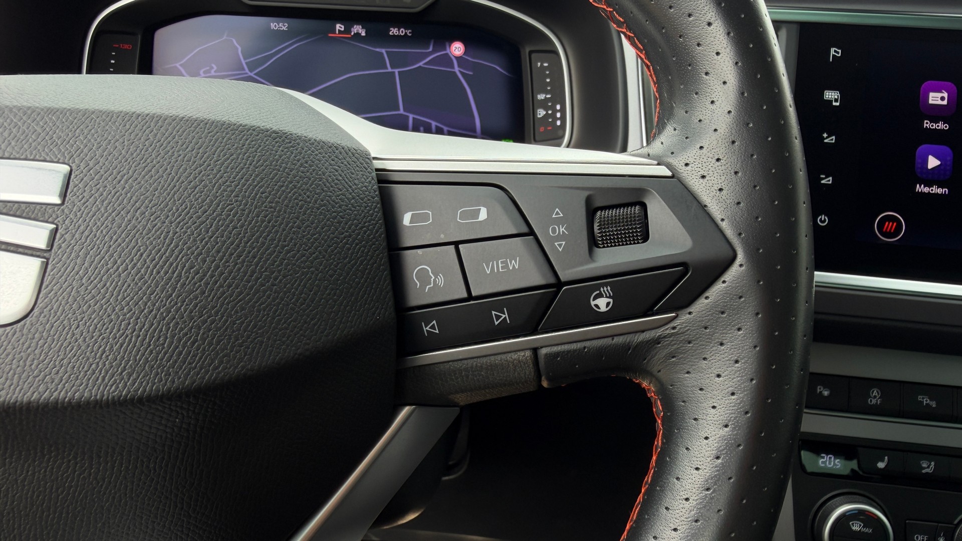 SEAT Ateca 1.5 TSI EVO Hola FR DSG / 8-Fach mit Alufelgen, Anhängerkupplung-image-15