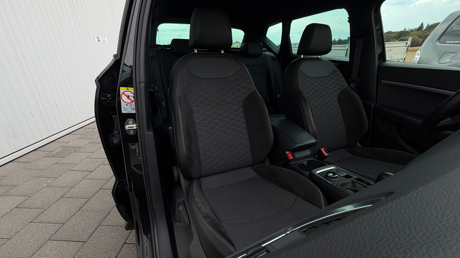 SEAT Ateca 1.5 TSI EVO Hola FR DSG / 8-Fach mit Alufelgen, Anhängerkupplung-image-16