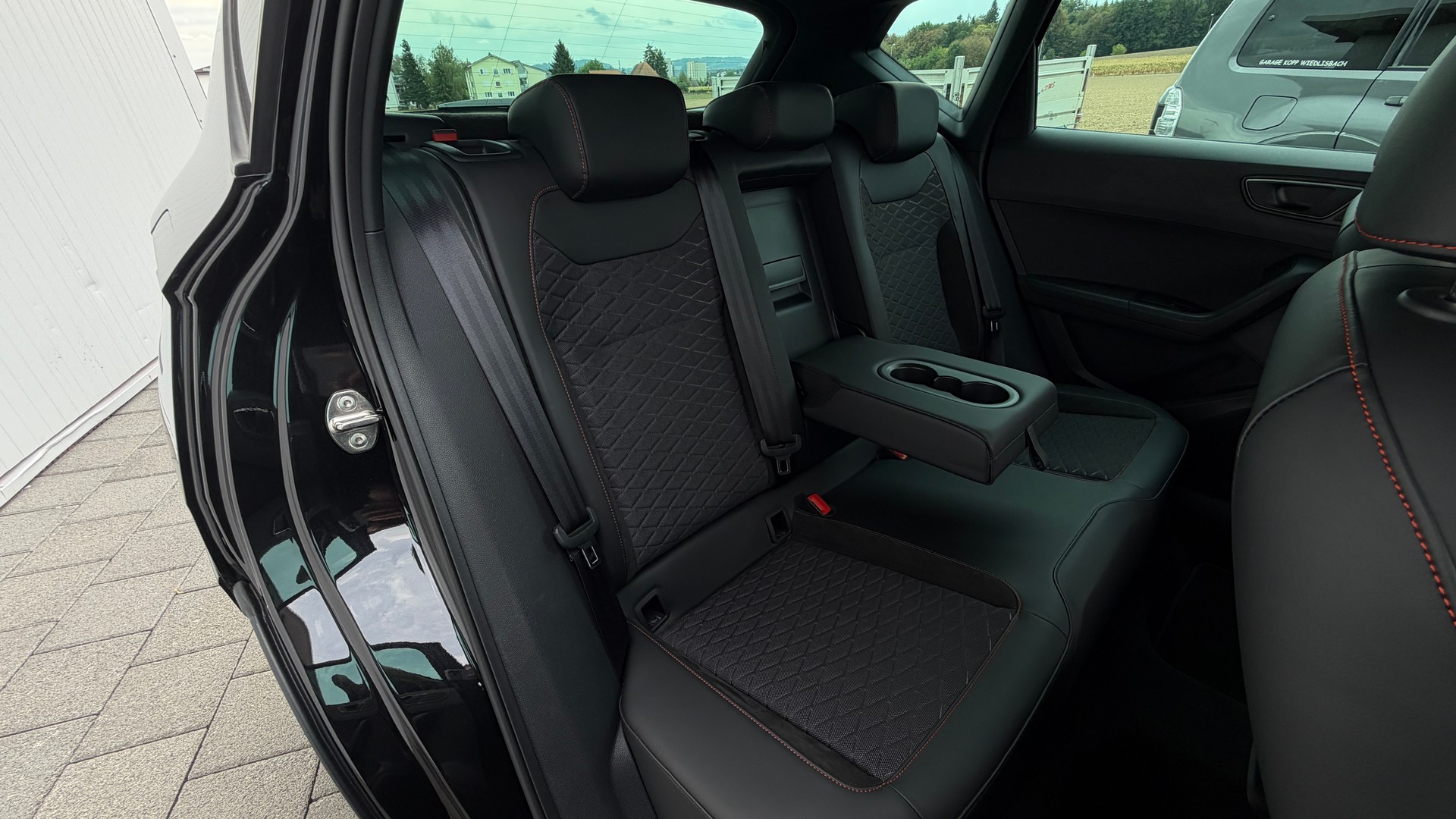 SEAT Ateca 1.5 TSI EVO Hola FR DSG / 8-Fach mit Alufelgen, Anhängerkupplung-image-24